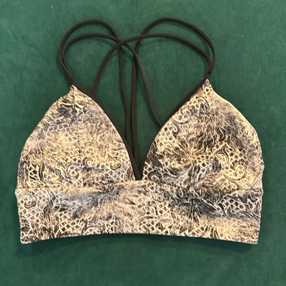 Lululemon pushing limits bra